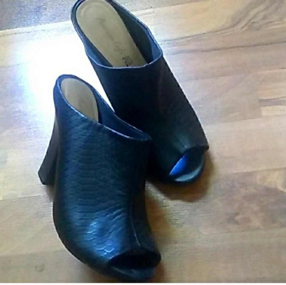 Black Peep Toe